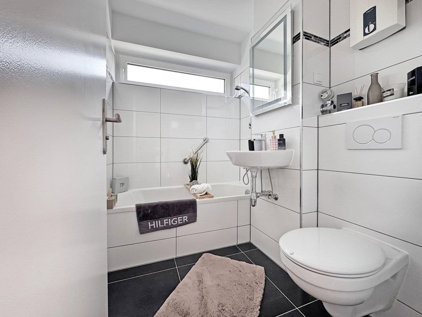 Predaj bytu 2-izbový 42 m², Frank-Wedekind-Straße 00, Wiesbaden, Hesensko Predaj bytu 2-izbový 42 m², Frank-Wedekind-Straße 00, Wiesbaden, Hesensko