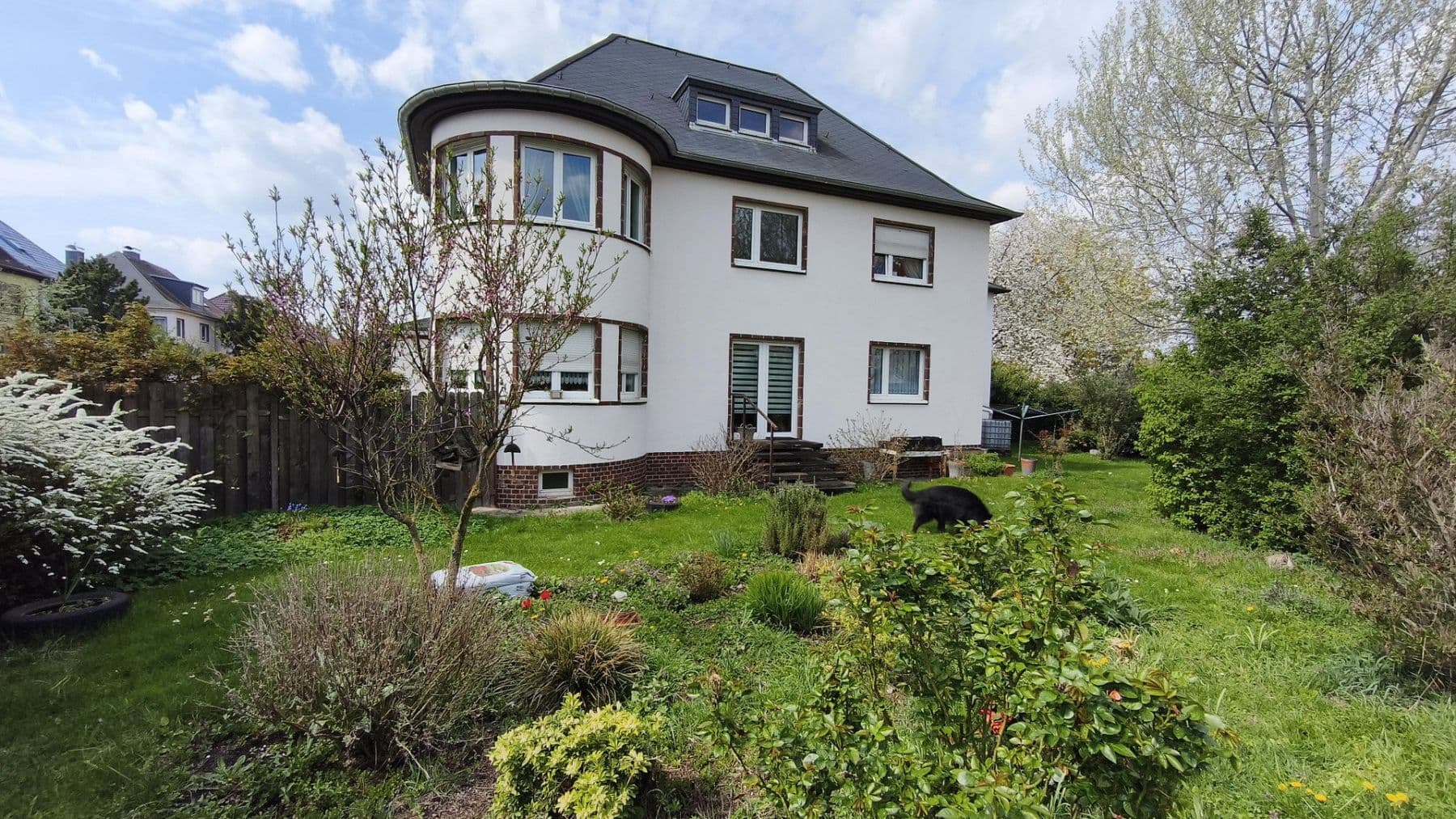 Predaj domu 516 m², pozemek 754 m², Leipzig, Sasko Predaj domu 516 m², pozemek 754 m², Leipzig, Sasko