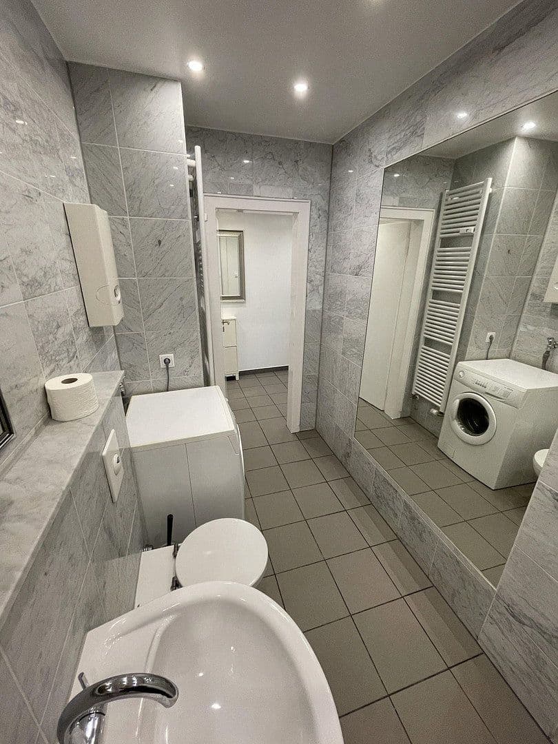 Predaj bytu 2-izbový 57 m², Berger Str. 23, Düsseldorf, Severné Porýnie - Westfálsko Predaj bytu 2-izbový 57 m², Berger Str. 23, Düsseldorf, Severné Porýnie - Westfálsko