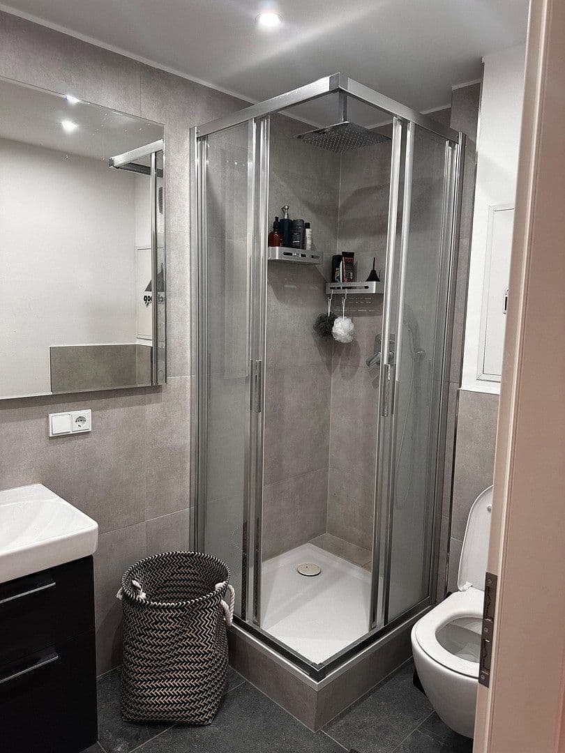 Prenájom bytu 1-izbový 36 m², Thersienhöhe 6c, München - Schwanthalerhöhe, Bavorsko Prenájom bytu 1-izbový 36 m², Thersienhöhe 6c, München - Schwanthalerhöhe, Bavorsko