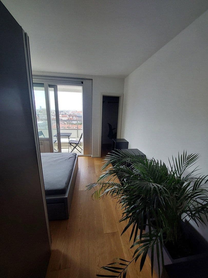 Prenájom bytu 1-izbový 36 m², Thersienhöhe 6c, München - Schwanthalerhöhe, Bavorsko Prenájom bytu 1-izbový 36 m², Thersienhöhe 6c, München - Schwanthalerhöhe, Bavorsko