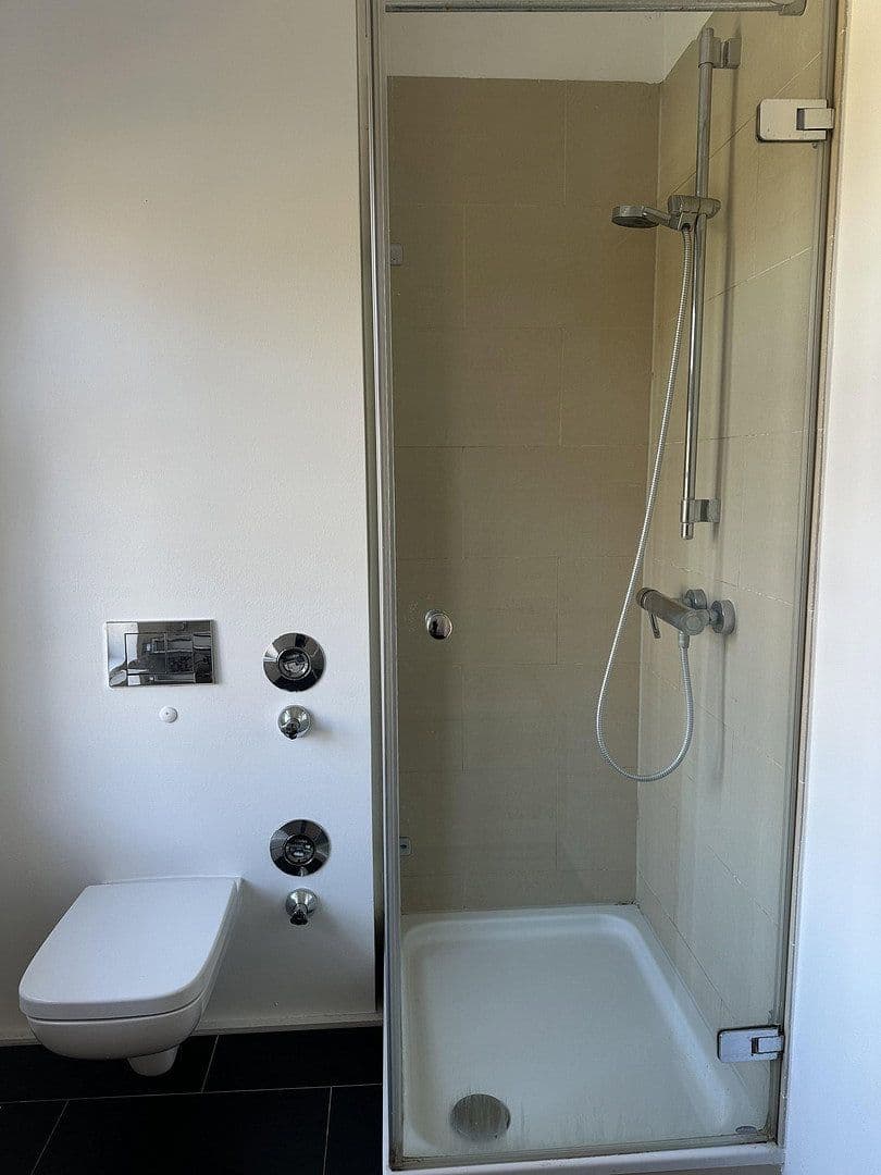 Prenájom bytu 3-izbový 82 m², Liebfrauenstraße 55, Gelsenkirchen, Severné Porýnie - Westfálsko Prenájom bytu 3-izbový 82 m², Liebfrauenstraße 55, Gelsenkirchen, Severné Porýnie - Westfálsko