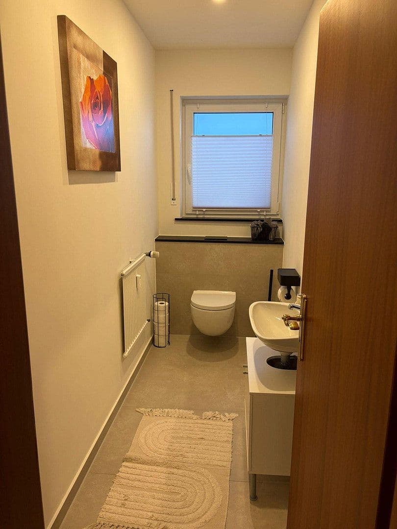 Prenájom bytu 4-izbový 119 m², Moselstraße 9, Nentershausen, Porýnie-Falcko Prenájom bytu 4-izbový 119 m², Moselstraße 9, Nentershausen, Porýnie-Falcko