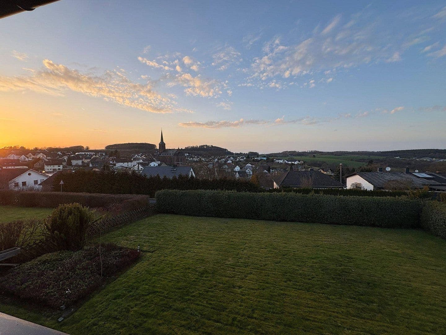 Prenájom bytu 4-izbový 119 m², Moselstraße 9, Nentershausen, Porýnie-Falcko Prenájom bytu 4-izbový 119 m², Moselstraße 9, Nentershausen, Porýnie-Falcko