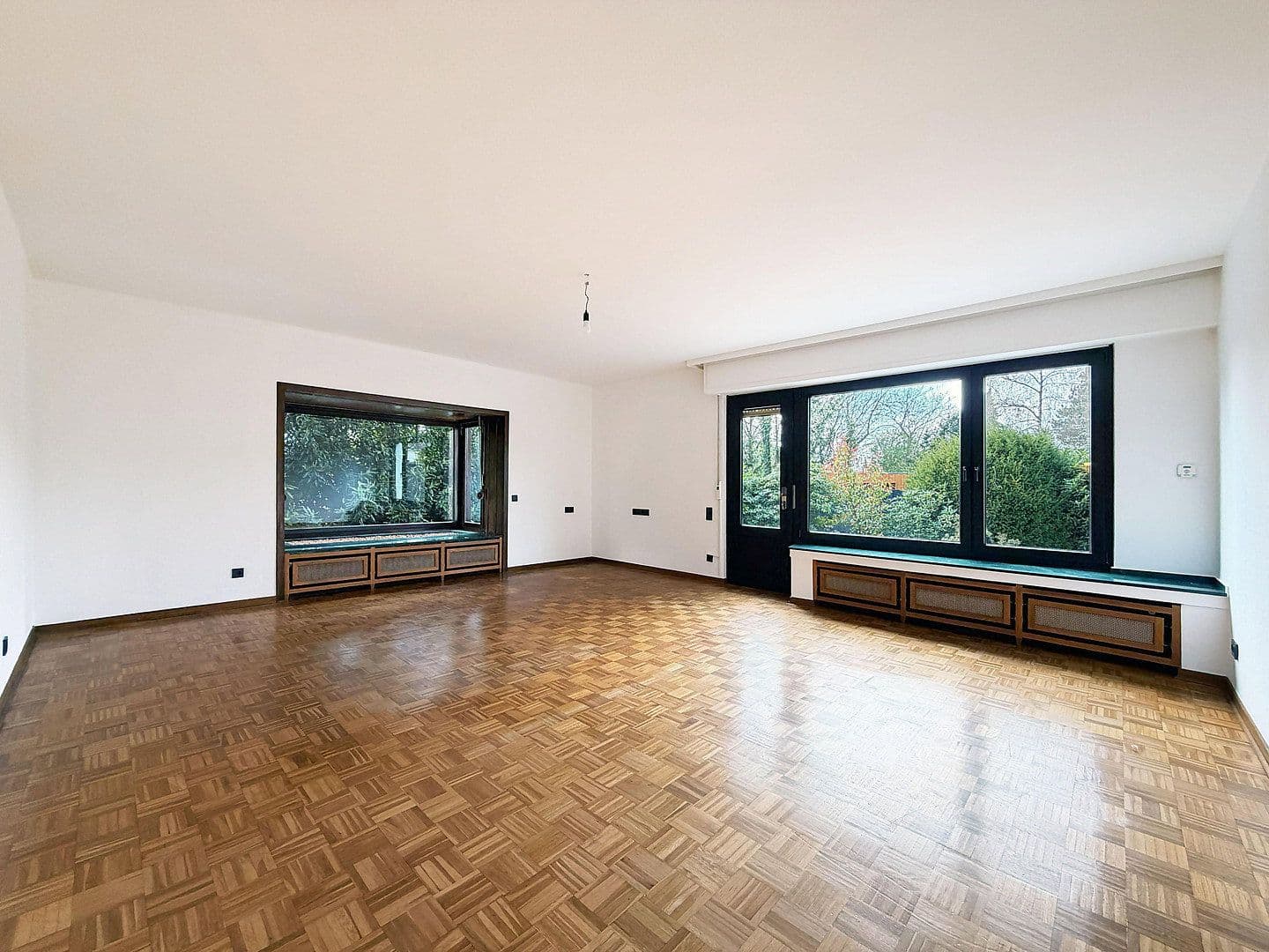 Predaj domu 306 m², pozemek 673 m², Penningsfelder Weg 89, Köln, Severné Porýnie - Westfálsko Predaj domu 306 m², pozemek 673 m², Penningsfelder Weg 89, Köln, Severné Porýnie - Westfálsko