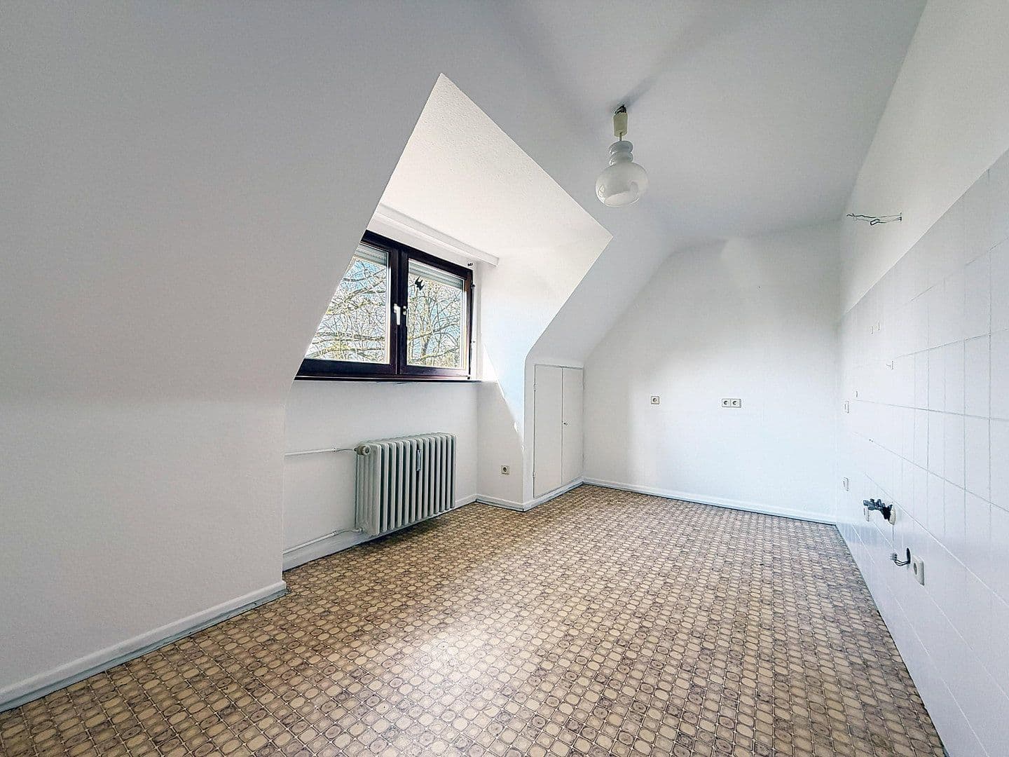 Predaj domu 306 m², pozemek 673 m², Penningsfelder Weg 89, Köln, Severné Porýnie - Westfálsko Predaj domu 306 m², pozemek 673 m², Penningsfelder Weg 89, Köln, Severné Porýnie - Westfálsko