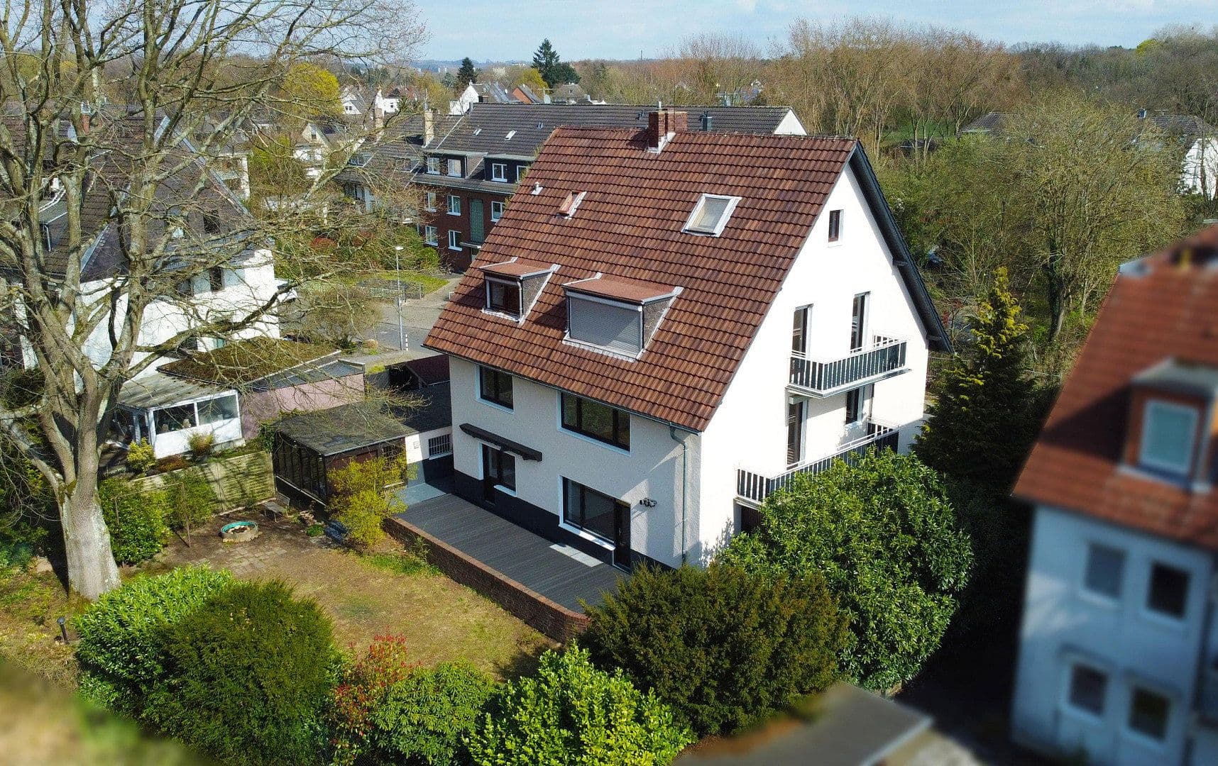 Predaj domu 306 m², pozemek 673 m², Penningsfelder Weg 89, Köln, Severné Porýnie - Westfálsko Predaj domu 306 m², pozemek 673 m², Penningsfelder Weg 89, Köln, Severné Porýnie - Westfálsko