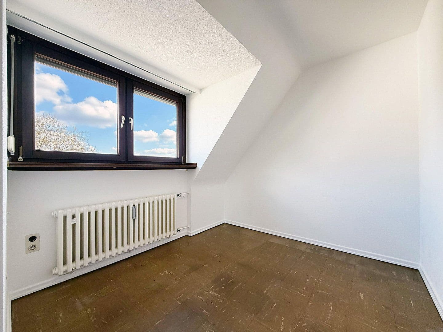 Predaj domu 306 m², pozemek 673 m², Penningsfelder Weg 89, Köln, Severné Porýnie - Westfálsko Predaj domu 306 m², pozemek 673 m², Penningsfelder Weg 89, Köln, Severné Porýnie - Westfálsko