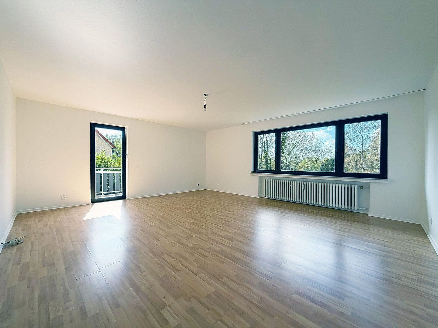 Predaj domu 306 m², pozemek 673 m², Penningsfelder Weg 89, Köln, Severné Porýnie - Westfálsko Predaj domu 306 m², pozemek 673 m², Penningsfelder Weg 89, Köln, Severné Porýnie - Westfálsko