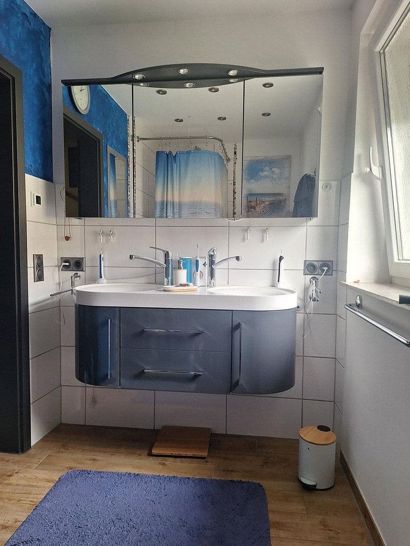 Predaj domu 152 m², pozemek 637 m², Bad Saulgau, Bádensko-Wurttembersko Predaj domu 152 m², pozemek 637 m², Bad Saulgau, Bádensko-Wurttembersko