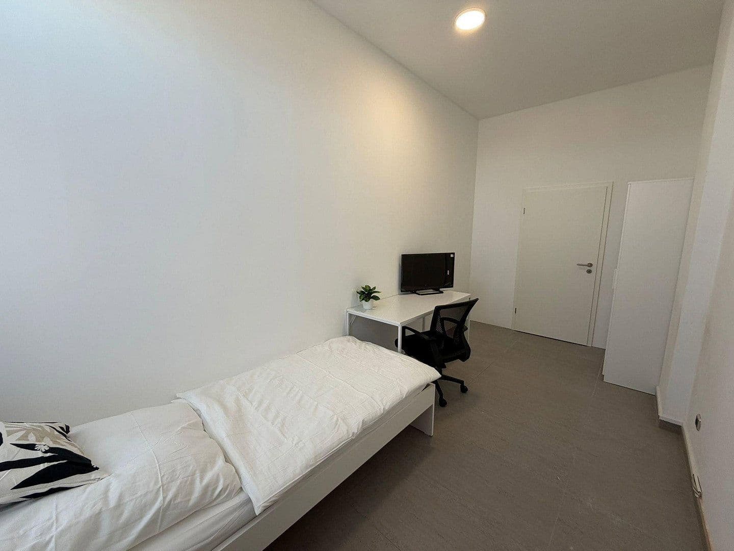 Prenájom bytu 1-izbový 297 m², Wörthstraße 1B, Bamberg, Bavorsko Prenájom bytu 1-izbový 297 m², Wörthstraße 1B, Bamberg, Bavorsko