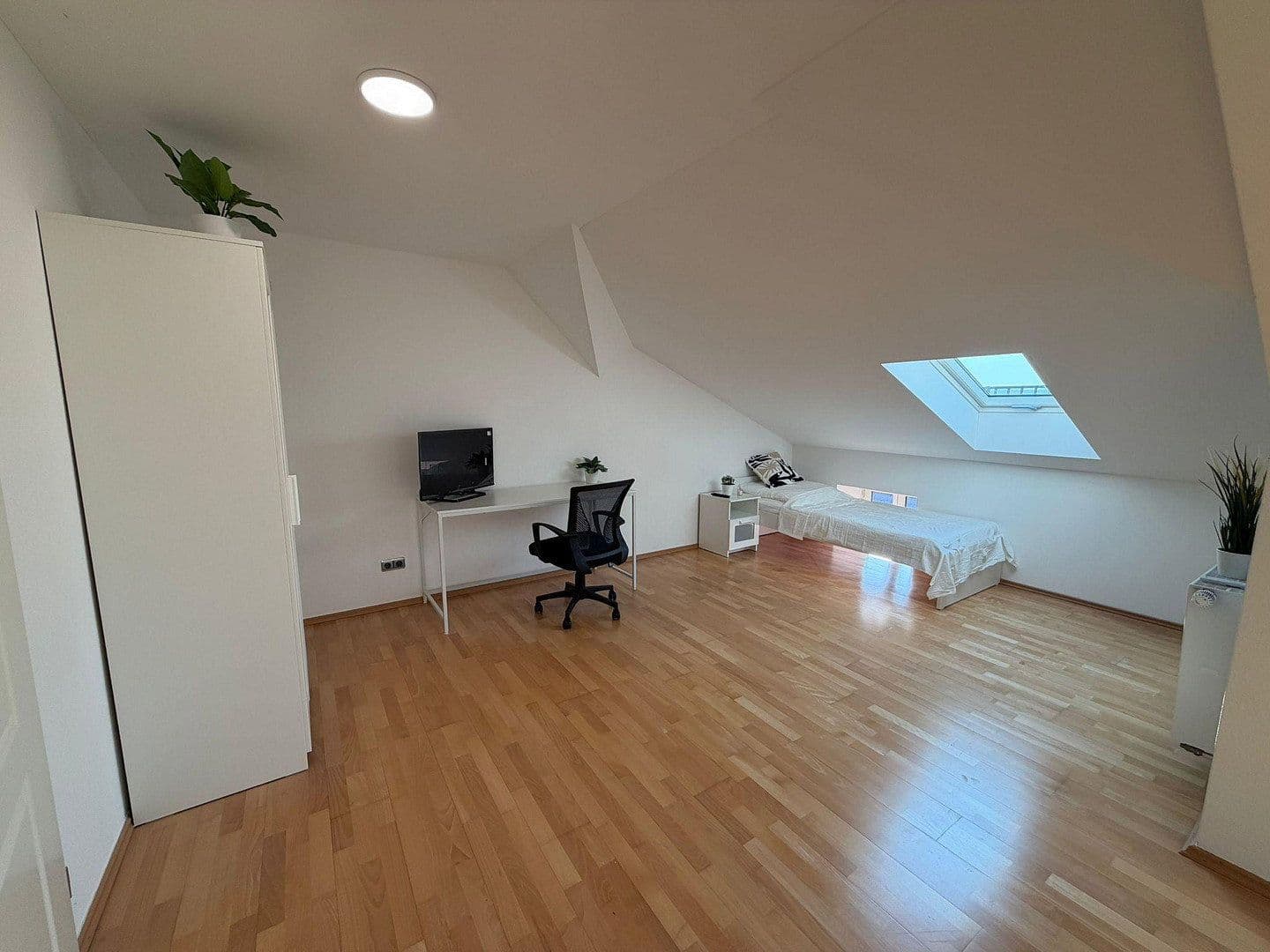 Prenájom bytu 1-izbový 297 m², Wörthstraße 1B, Bamberg, Bavorsko Prenájom bytu 1-izbový 297 m², Wörthstraße 1B, Bamberg, Bavorsko