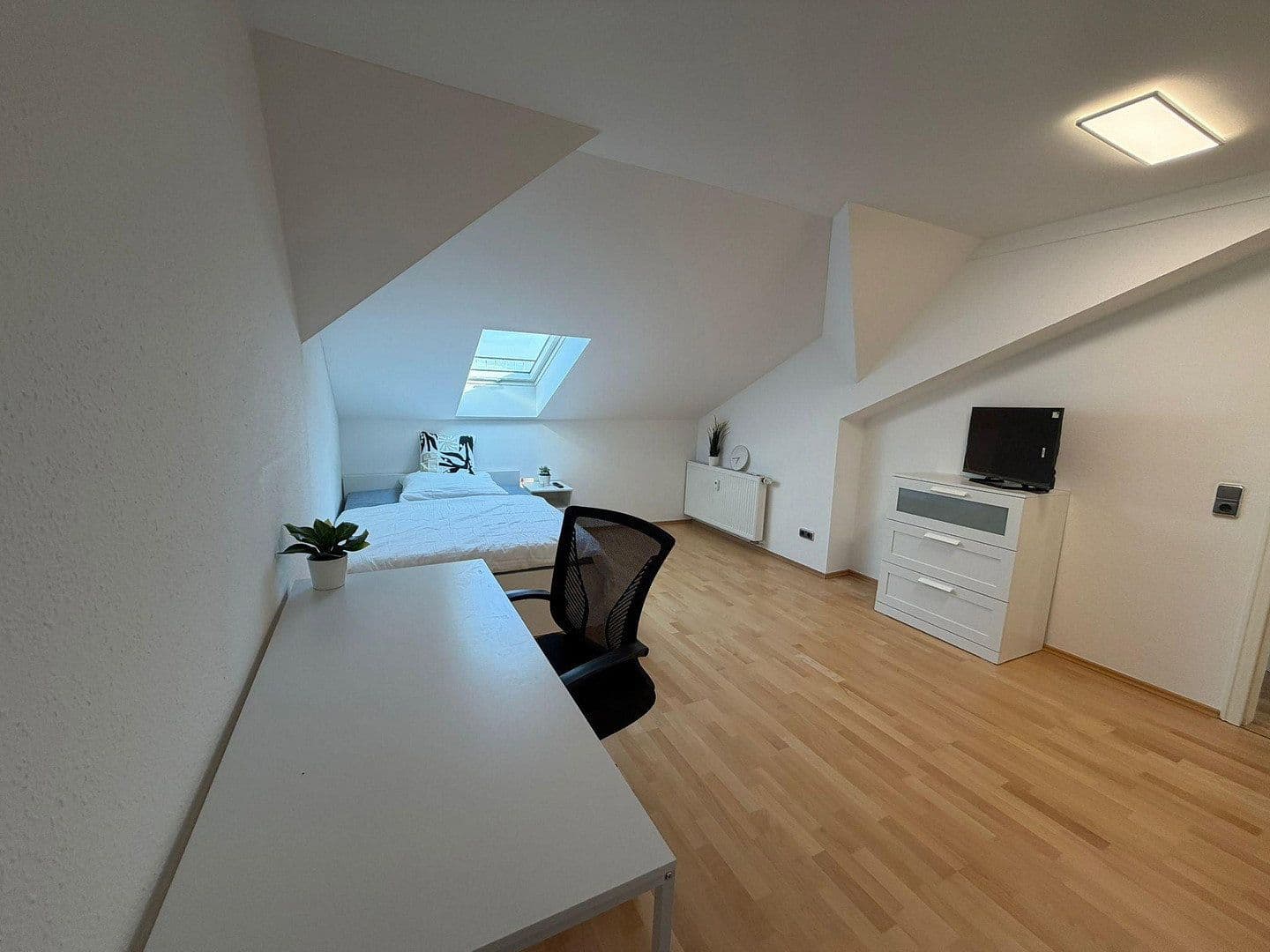 Prenájom bytu 1-izbový 297 m², Wörthstraße 1B, Bamberg, Bavorsko Prenájom bytu 1-izbový 297 m², Wörthstraße 1B, Bamberg, Bavorsko