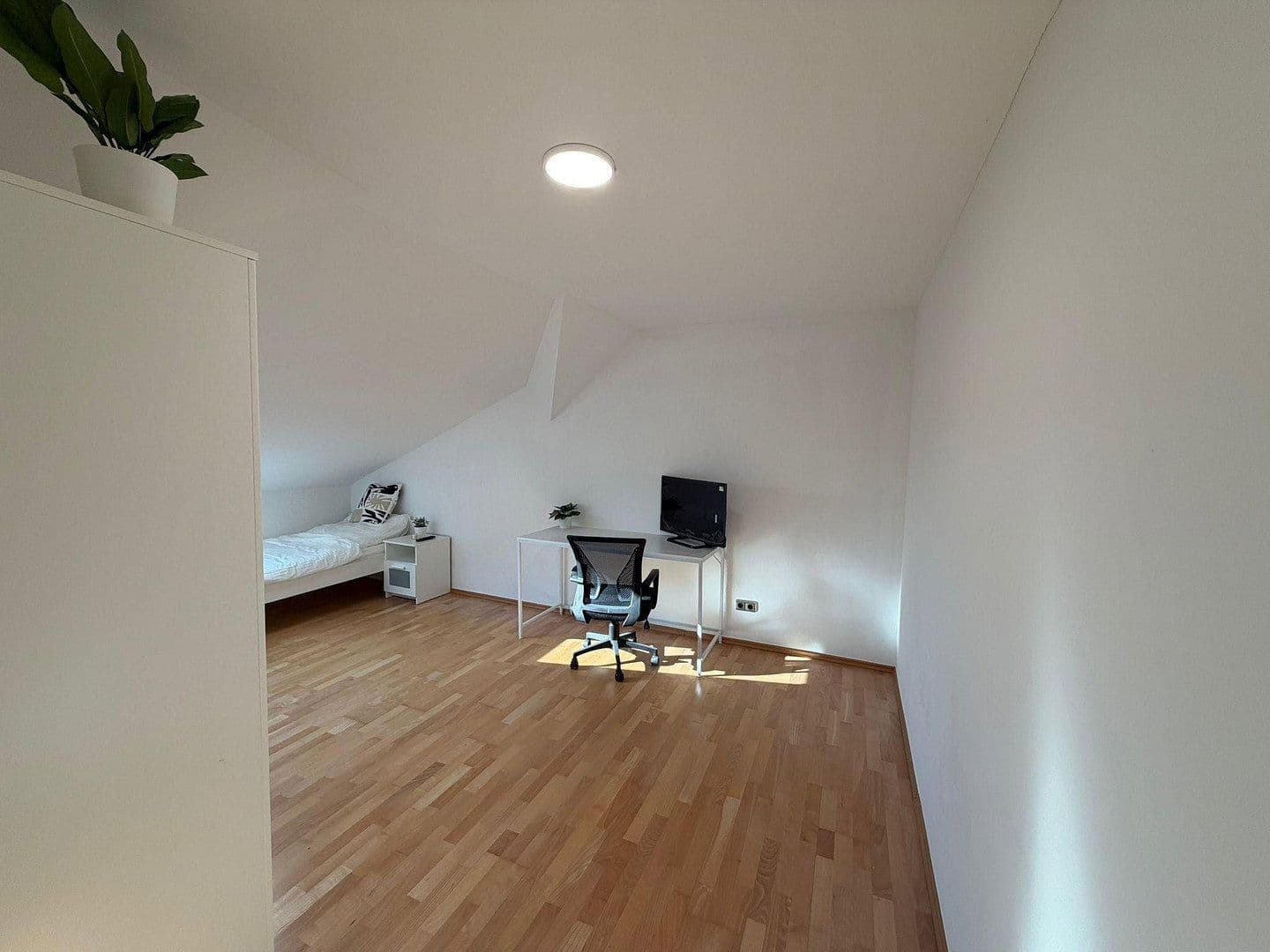Prenájom bytu 1-izbový 297 m², Wörthstraße 1B, Bamberg, Bavorsko Prenájom bytu 1-izbový 297 m², Wörthstraße 1B, Bamberg, Bavorsko