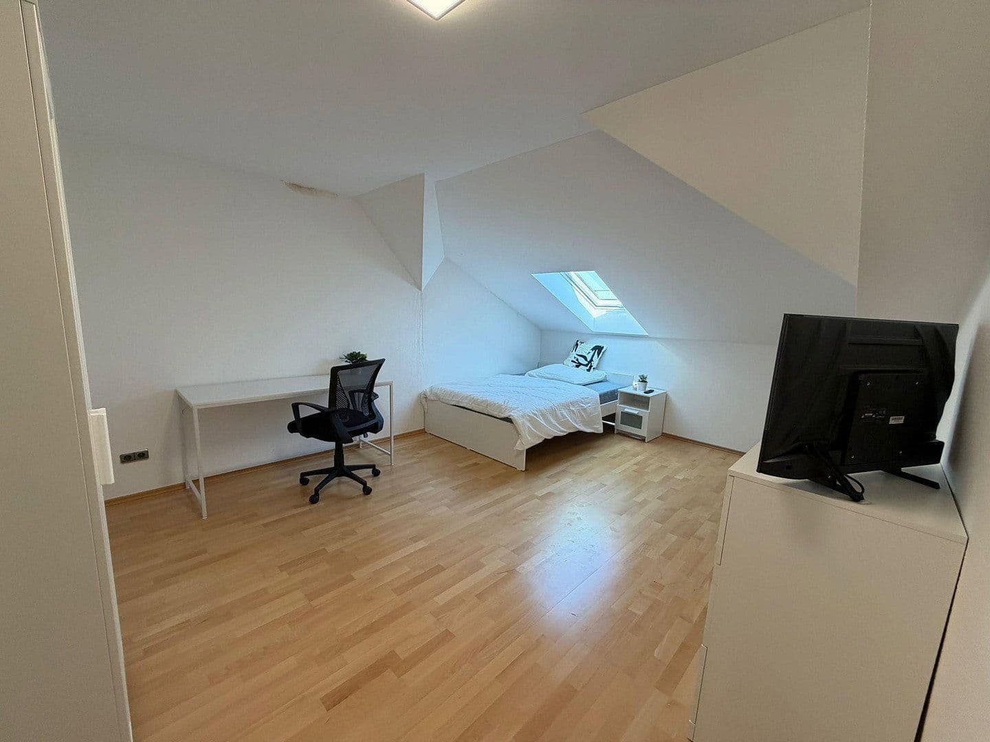 Prenájom bytu 1-izbový 297 m², Wörthstraße 1B, Bamberg, Bavorsko Prenájom bytu 1-izbový 297 m², Wörthstraße 1B, Bamberg, Bavorsko