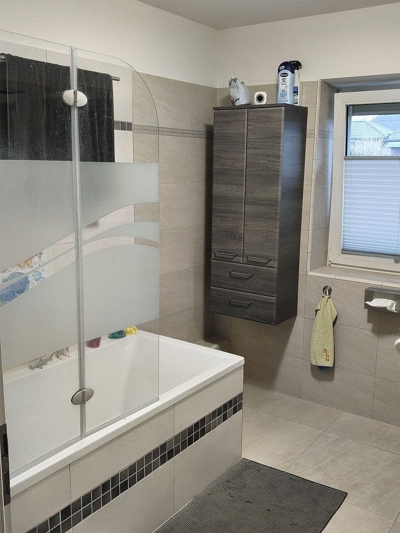 Predaj domu 120 m², pozemek 697 m², Schwerin, Meklenbursko-Predpomoransko Predaj domu 120 m², pozemek 697 m², Schwerin, Meklenbursko-Predpomoransko