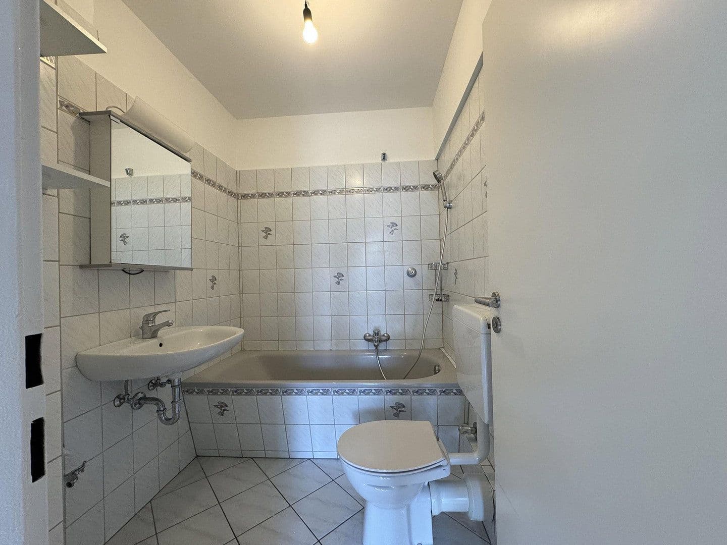 Prenájom bytu 2-izbový 66 m², Berger Straße 100, Frankfurt am Main, Hesensko Prenájom bytu 2-izbový 66 m², Berger Straße 100, Frankfurt am Main, Hesensko