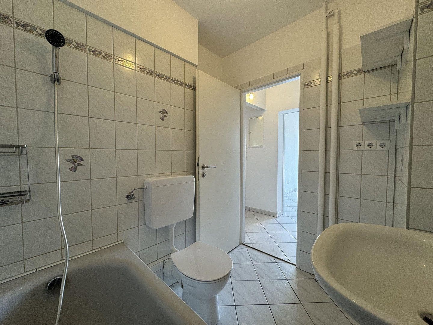 Prenájom bytu 2-izbový 66 m², Berger Straße 100, Frankfurt am Main, Hesensko Prenájom bytu 2-izbový 66 m², Berger Straße 100, Frankfurt am Main, Hesensko