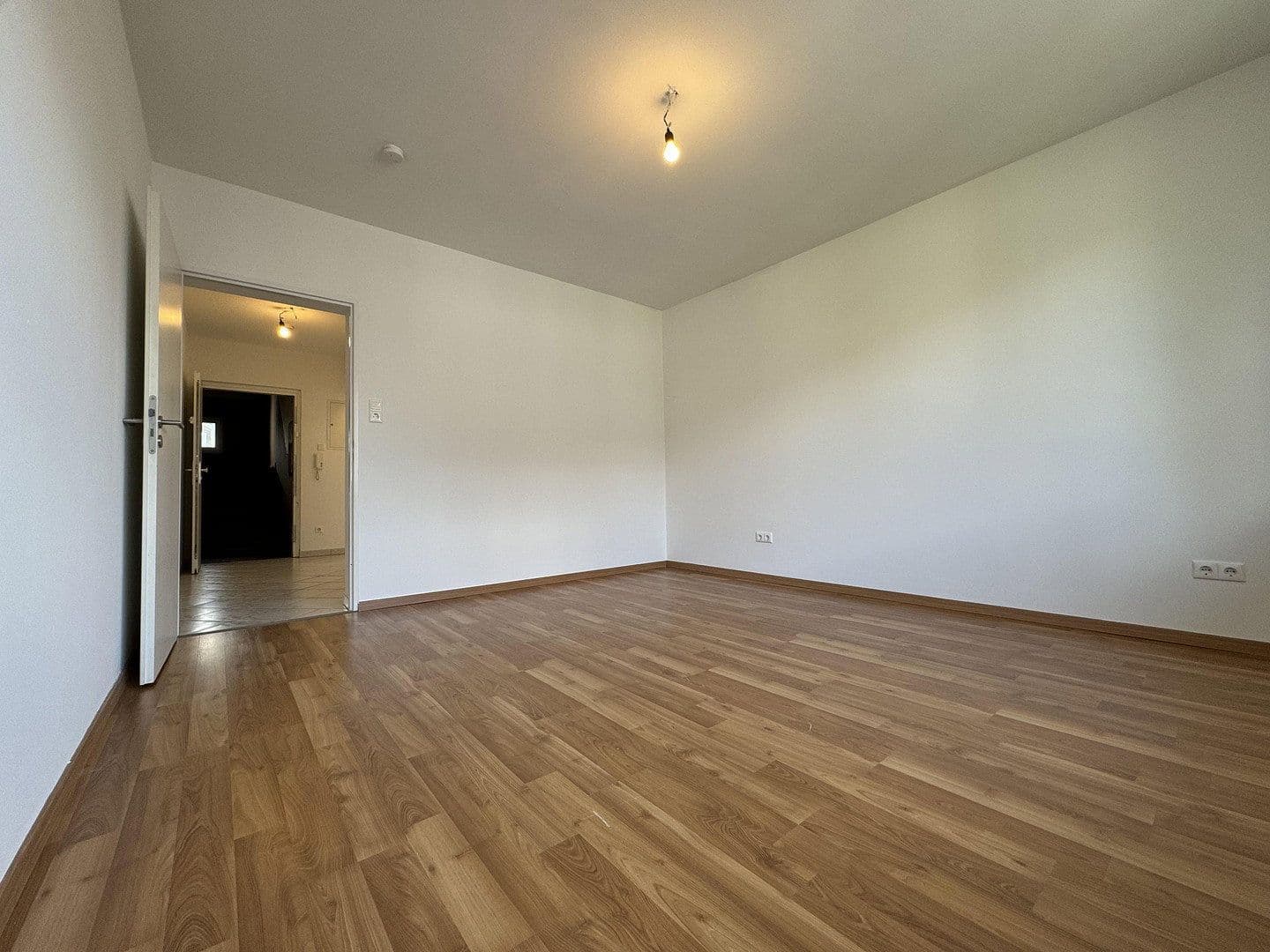 Prenájom bytu 2-izbový 66 m², Berger Straße 100, Frankfurt am Main, Hesensko Prenájom bytu 2-izbový 66 m², Berger Straße 100, Frankfurt am Main, Hesensko