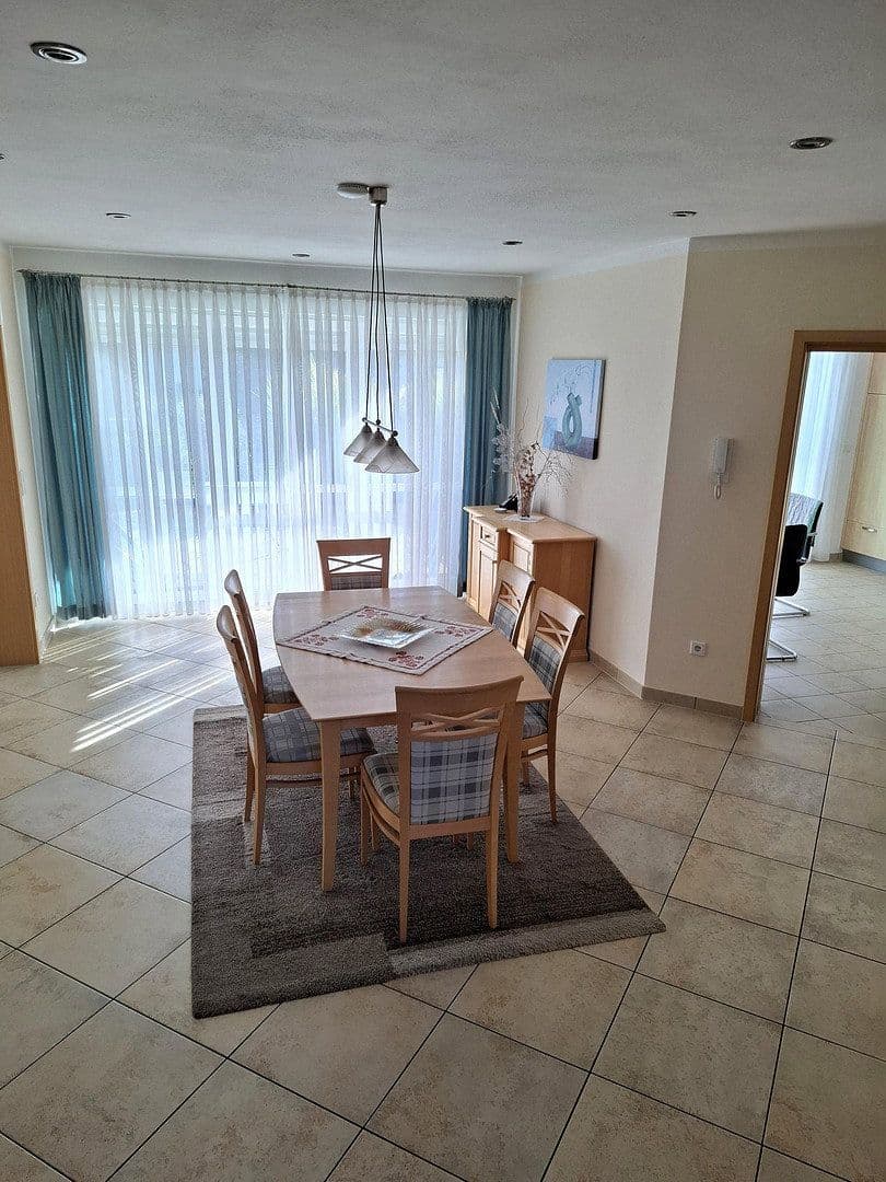 Predaj domu 218 m², pozemek 1.459 m², Hausen, Bavorsko Predaj domu 218 m², pozemek 1.459 m², Hausen, Bavorsko