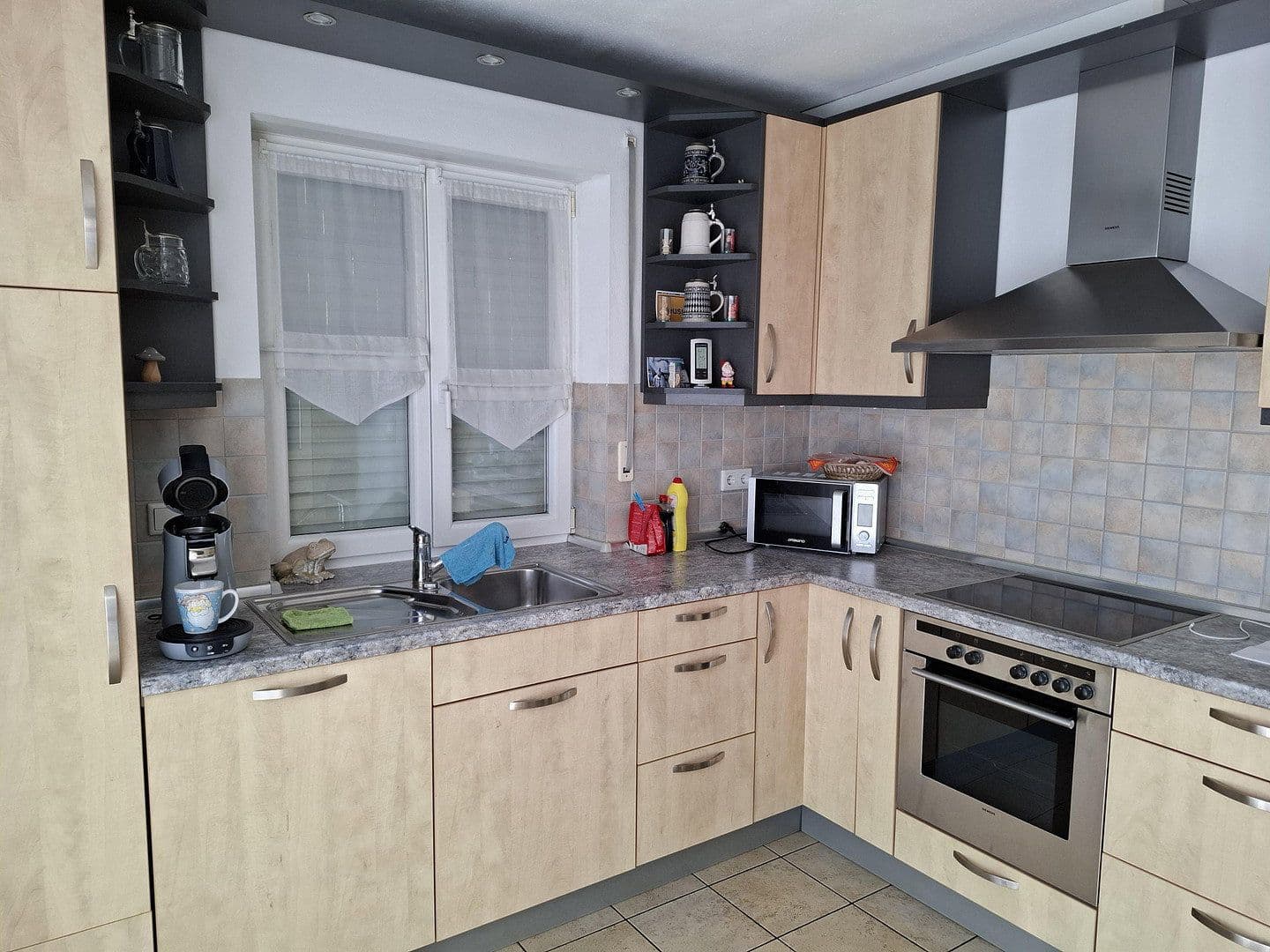 Predaj domu 218 m², pozemek 1.459 m², Hausen, Bavorsko Predaj domu 218 m², pozemek 1.459 m², Hausen, Bavorsko