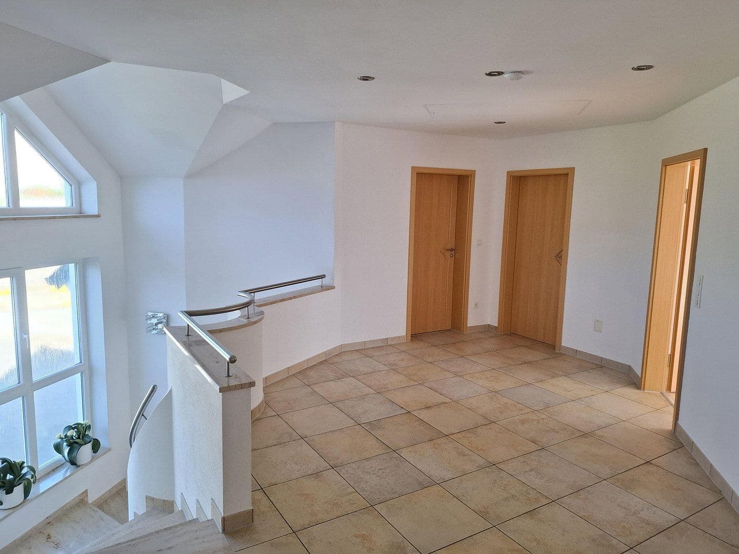 Predaj domu 218 m², pozemek 1.459 m², Hausen, Bavorsko Predaj domu 218 m², pozemek 1.459 m², Hausen, Bavorsko