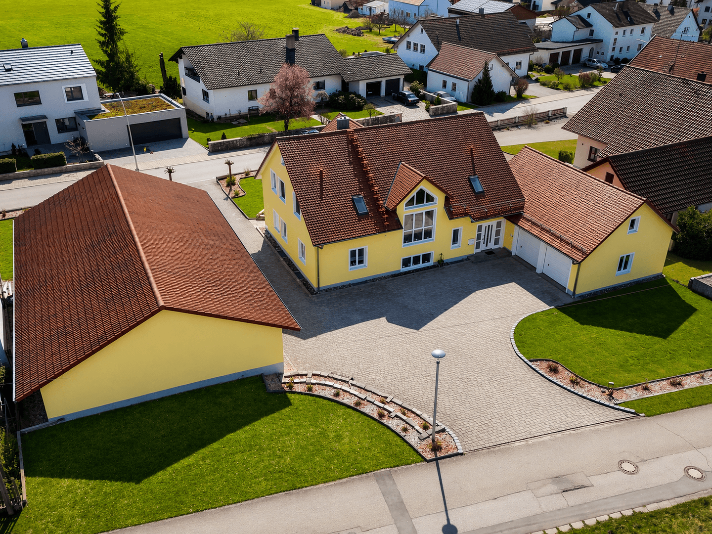 Predaj domu 218 m², pozemek 1.459 m², Hausen, Bavorsko Predaj domu 218 m², pozemek 1.459 m², Hausen, Bavorsko