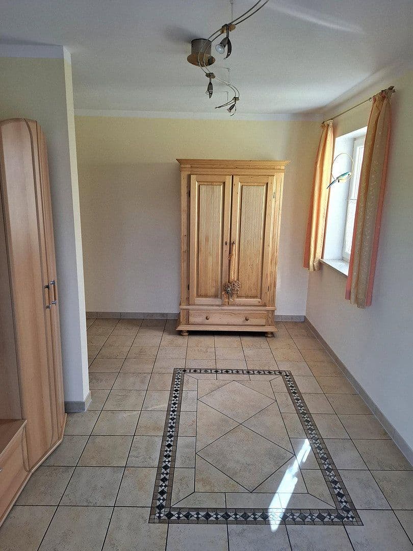 Predaj domu 218 m², pozemek 1.459 m², Hausen, Bavorsko Predaj domu 218 m², pozemek 1.459 m², Hausen, Bavorsko