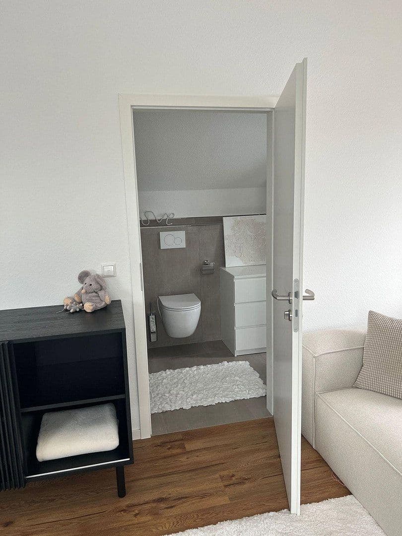 Prenájom bytu 3-izbový 102 m², Schwäbisch Hall, Bádensko-Wurttembersko Prenájom bytu 3-izbový 102 m², Schwäbisch Hall, Bádensko-Wurttembersko