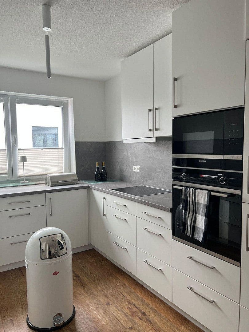 Prenájom bytu 3-izbový 102 m², Schwäbisch Hall, Bádensko-Wurttembersko Prenájom bytu 3-izbový 102 m², Schwäbisch Hall, Bádensko-Wurttembersko