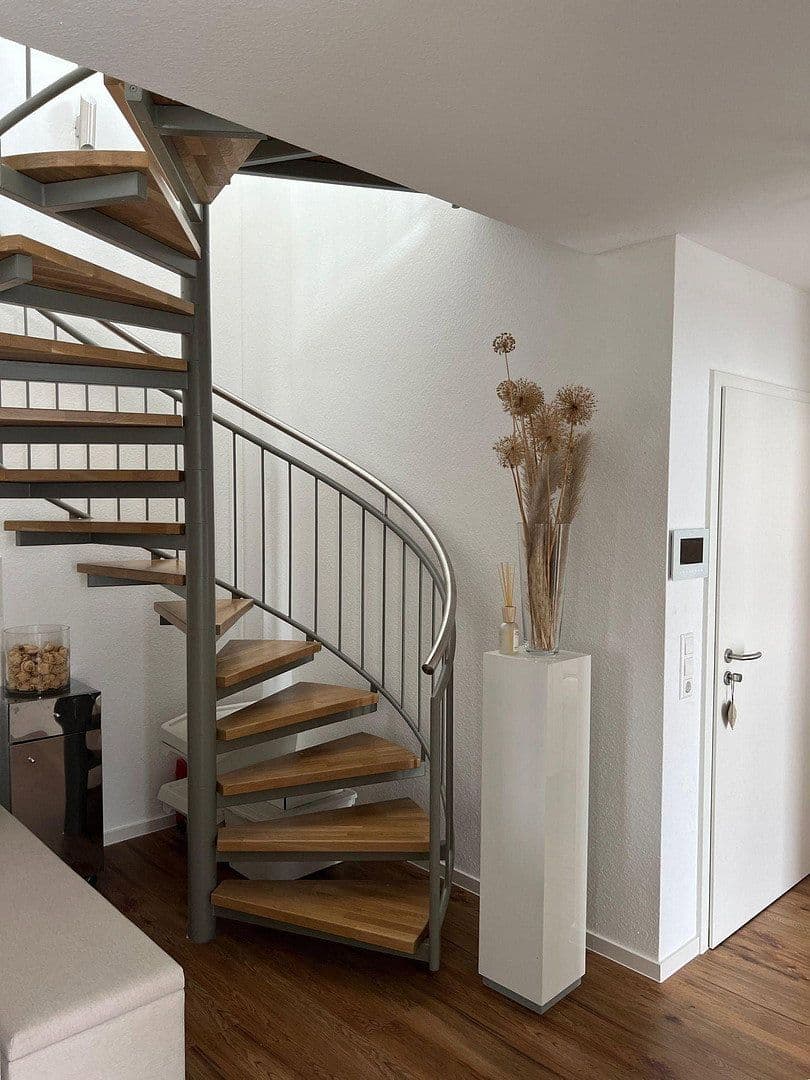 Prenájom bytu 3-izbový 102 m², Schwäbisch Hall, Bádensko-Wurttembersko Prenájom bytu 3-izbový 102 m², Schwäbisch Hall, Bádensko-Wurttembersko