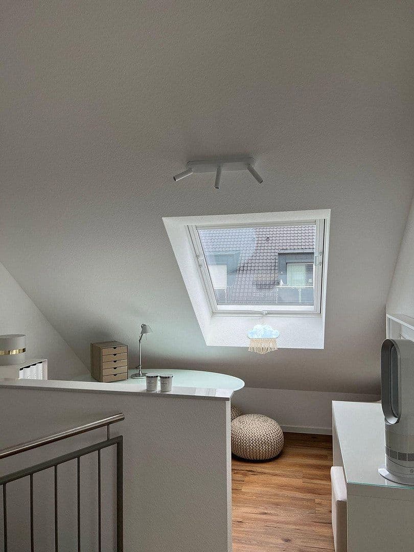 Prenájom bytu 3-izbový 102 m², Schwäbisch Hall, Bádensko-Wurttembersko Prenájom bytu 3-izbový 102 m², Schwäbisch Hall, Bádensko-Wurttembersko