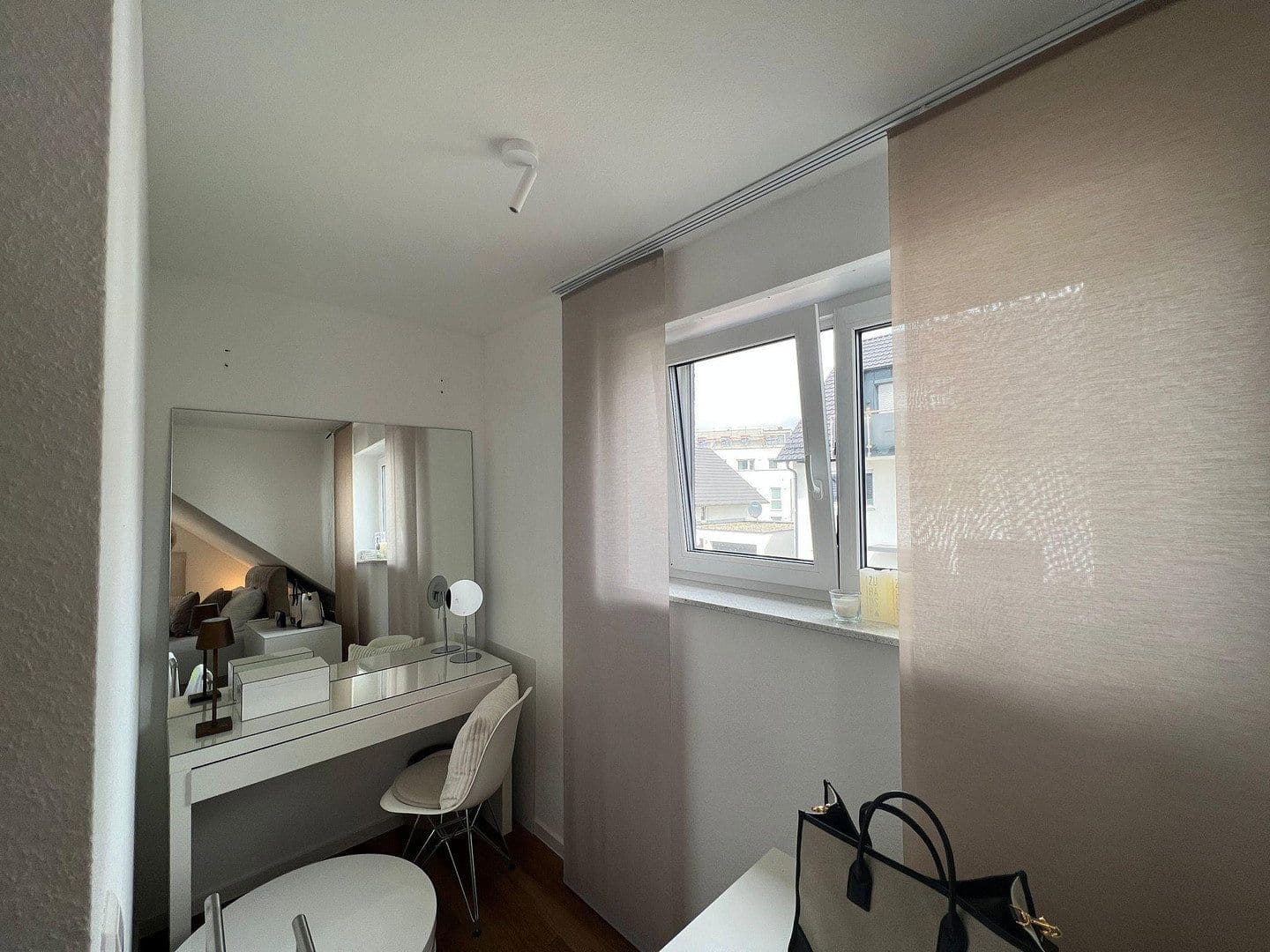 Prenájom bytu 3-izbový 102 m², Schwäbisch Hall, Bádensko-Wurttembersko Prenájom bytu 3-izbový 102 m², Schwäbisch Hall, Bádensko-Wurttembersko