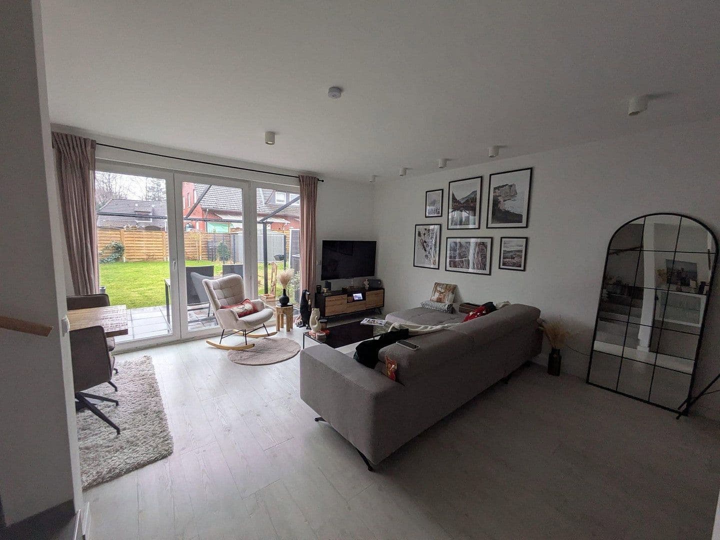 Prenájom domu 124 m², pozemek 250 m², Quickborn, Šlezvicko-Holštajnsko Prenájom domu 124 m², pozemek 250 m², Quickborn, Šlezvicko-Holštajnsko