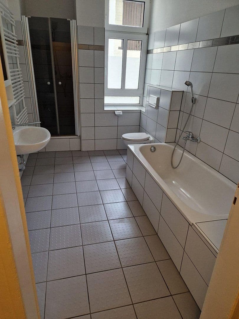 Prenájom bytu 2-izbový 57 m², Am Alten See 12, Frankfurt, Hesensko Prenájom bytu 2-izbový 57 m², Am Alten See 12, Frankfurt, Hesensko