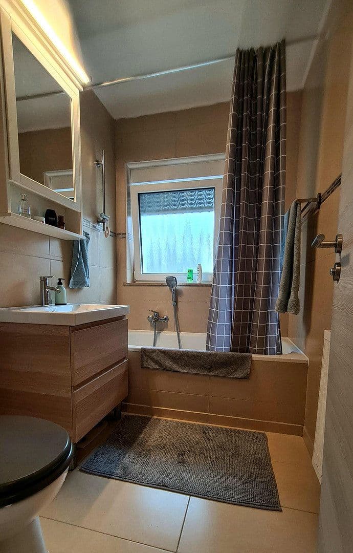 Prenájom bytu 3-izbový 70 m², Holteiweg 20B, Stuttgart, Bádensko-Wurttembersko Prenájom bytu 3-izbový 70 m², Holteiweg 20B, Stuttgart, Bádensko-Wurttembersko