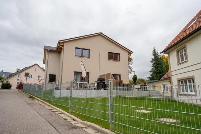 Prenájom domu 155 m², pozemek 267 m², Odelzhausen, Bavorsko Prenájom domu 155 m², pozemek 267 m², Odelzhausen, Bavorsko