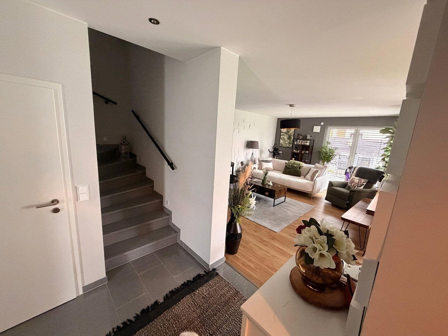 Prenájom domu 190 m², pozemek 311 m², Bruchköbel, Hesensko Prenájom domu 190 m², pozemek 311 m², Bruchköbel, Hesensko