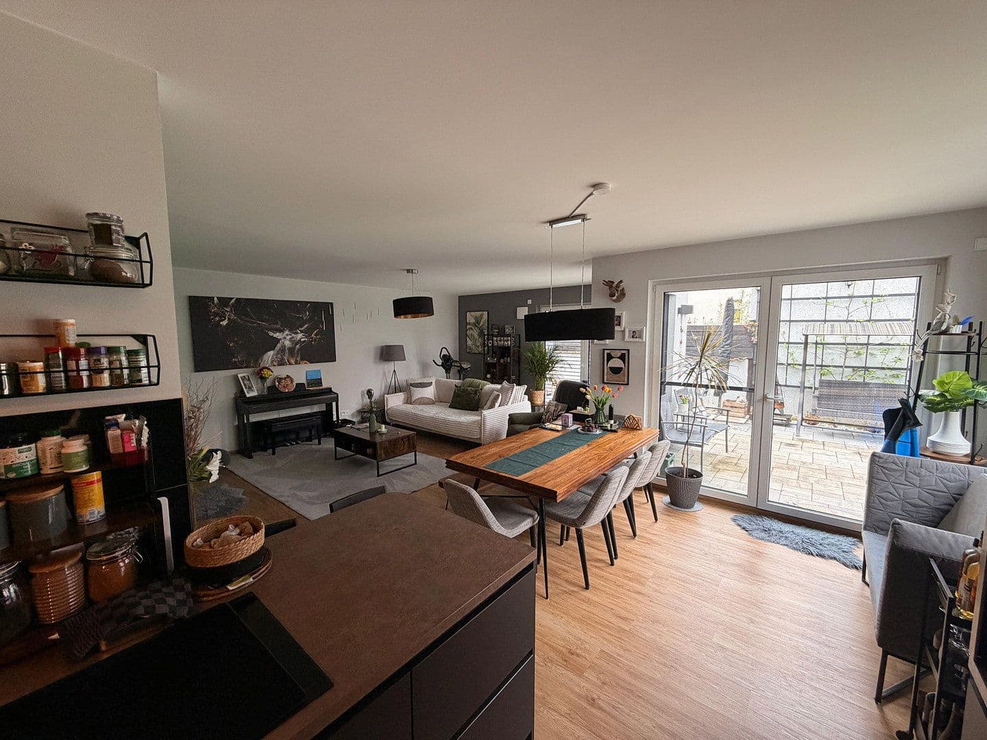 Prenájom domu 190 m², pozemek 311 m², Bruchköbel, Hesensko Prenájom domu 190 m², pozemek 311 m², Bruchköbel, Hesensko