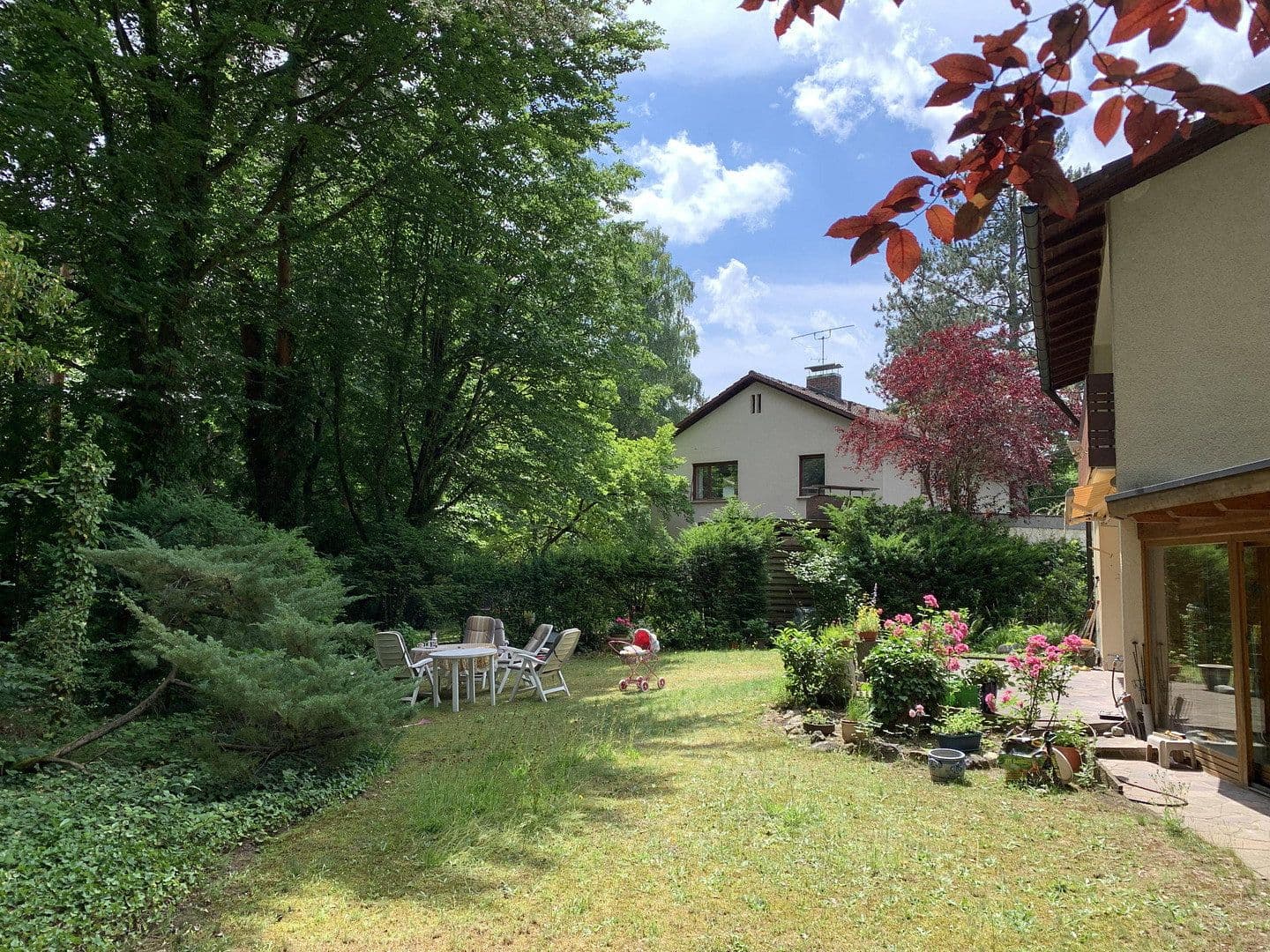 Prenájom domu 135 m², pozemek 720 m², Von-Bezzel Str 24, Erlangen, Bavorsko Prenájom domu 135 m², pozemek 720 m², Von-Bezzel Str 24, Erlangen, Bavorsko