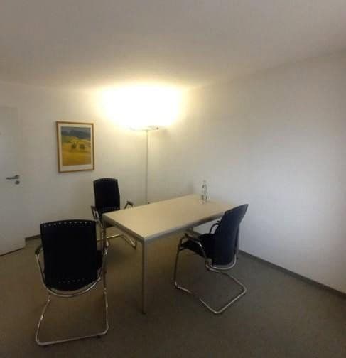 Prenájom kancelárie 190 m², Gaggenau, Bádensko-Wurttembersko Prenájom kancelárie 190 m², Gaggenau, Bádensko-Wurttembersko