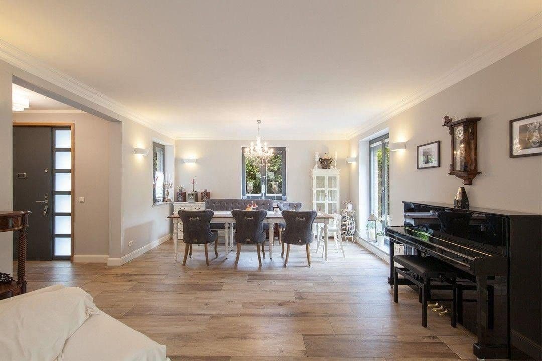 Prenájom domu 210 m², pozemek 400 m², Hamburg, Hamburg Prenájom domu 210 m², pozemek 400 m², Hamburg, Hamburg