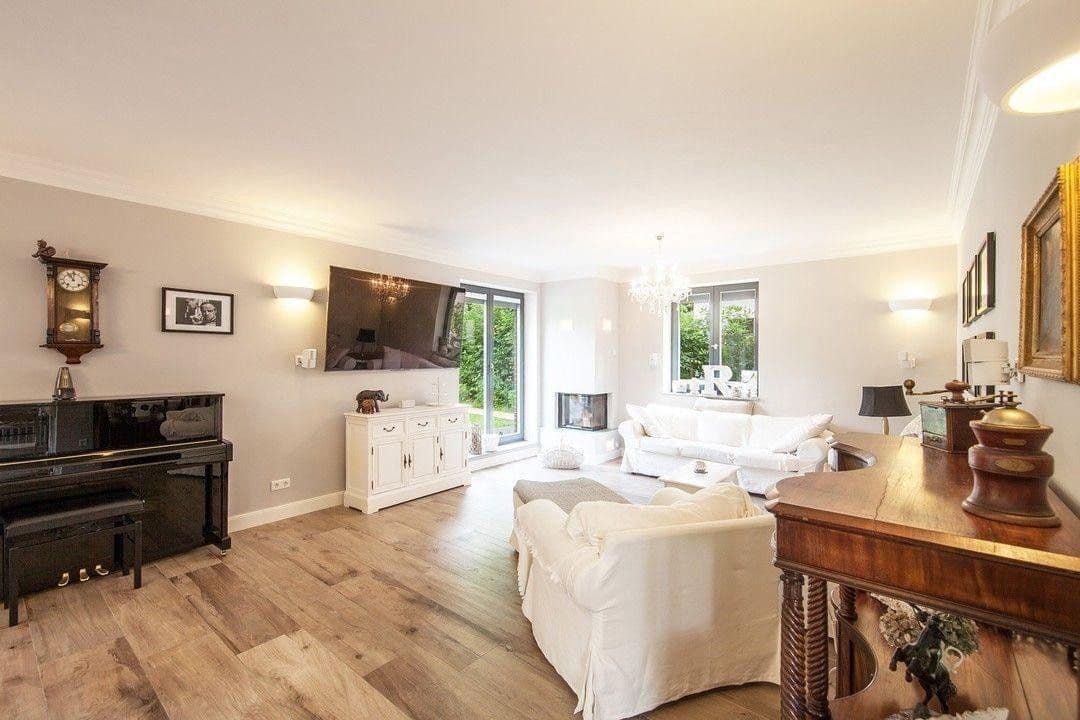 Prenájom domu 210 m², pozemek 400 m², Hamburg, Hamburg Prenájom domu 210 m², pozemek 400 m², Hamburg, Hamburg