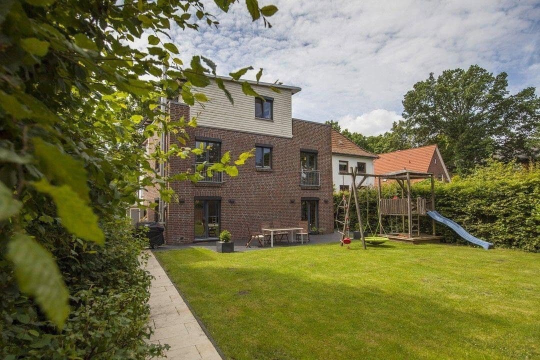 Prenájom domu 210 m², pozemek 400 m², Hamburg, Hamburg Prenájom domu 210 m², pozemek 400 m², Hamburg, Hamburg