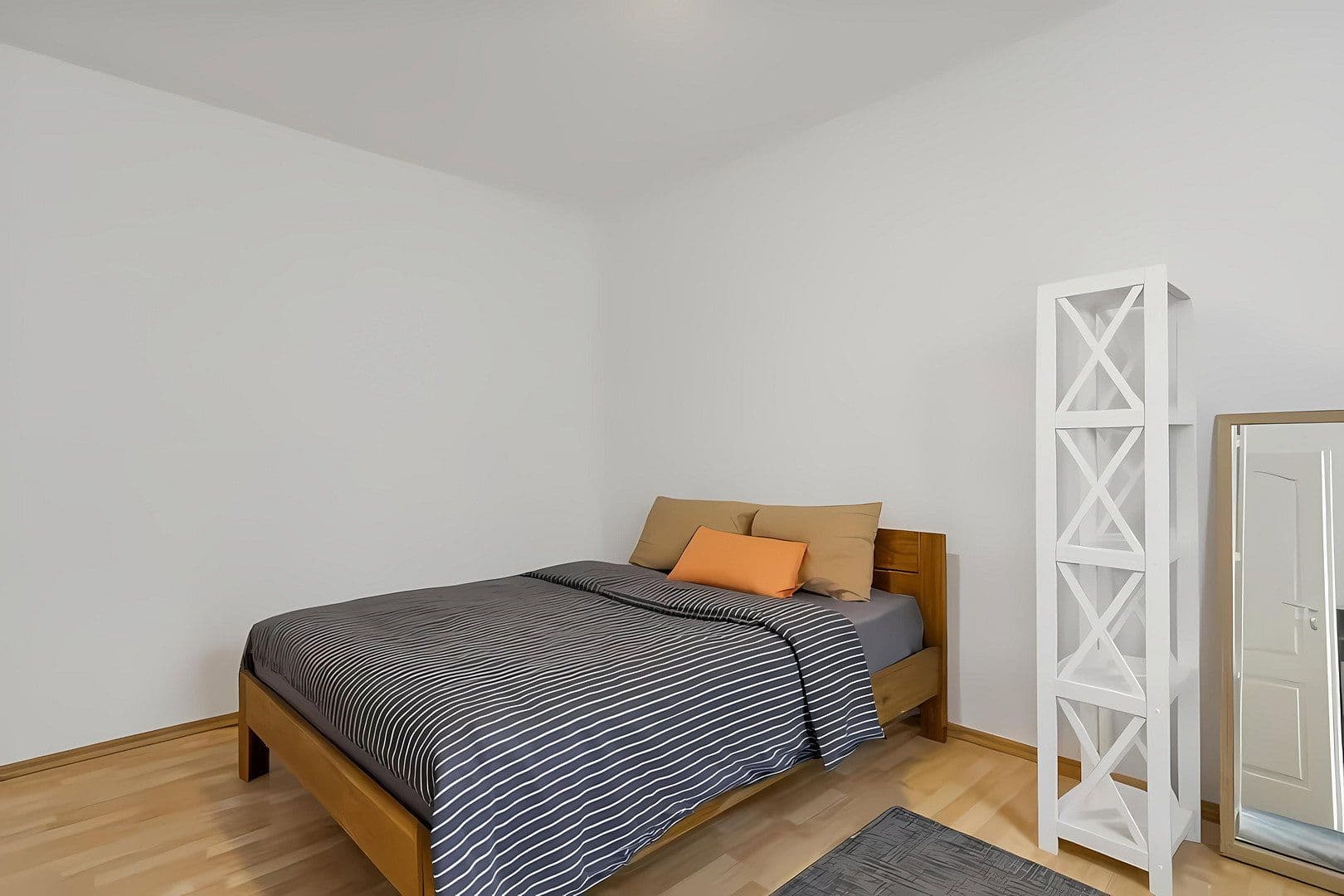 Prenájom bytu 3-izbový 90 m², Melanchthonstr. 42, Halle, Sasko-Anhaltsko Prenájom bytu 3-izbový 90 m², Melanchthonstr. 42, Halle, Sasko-Anhaltsko