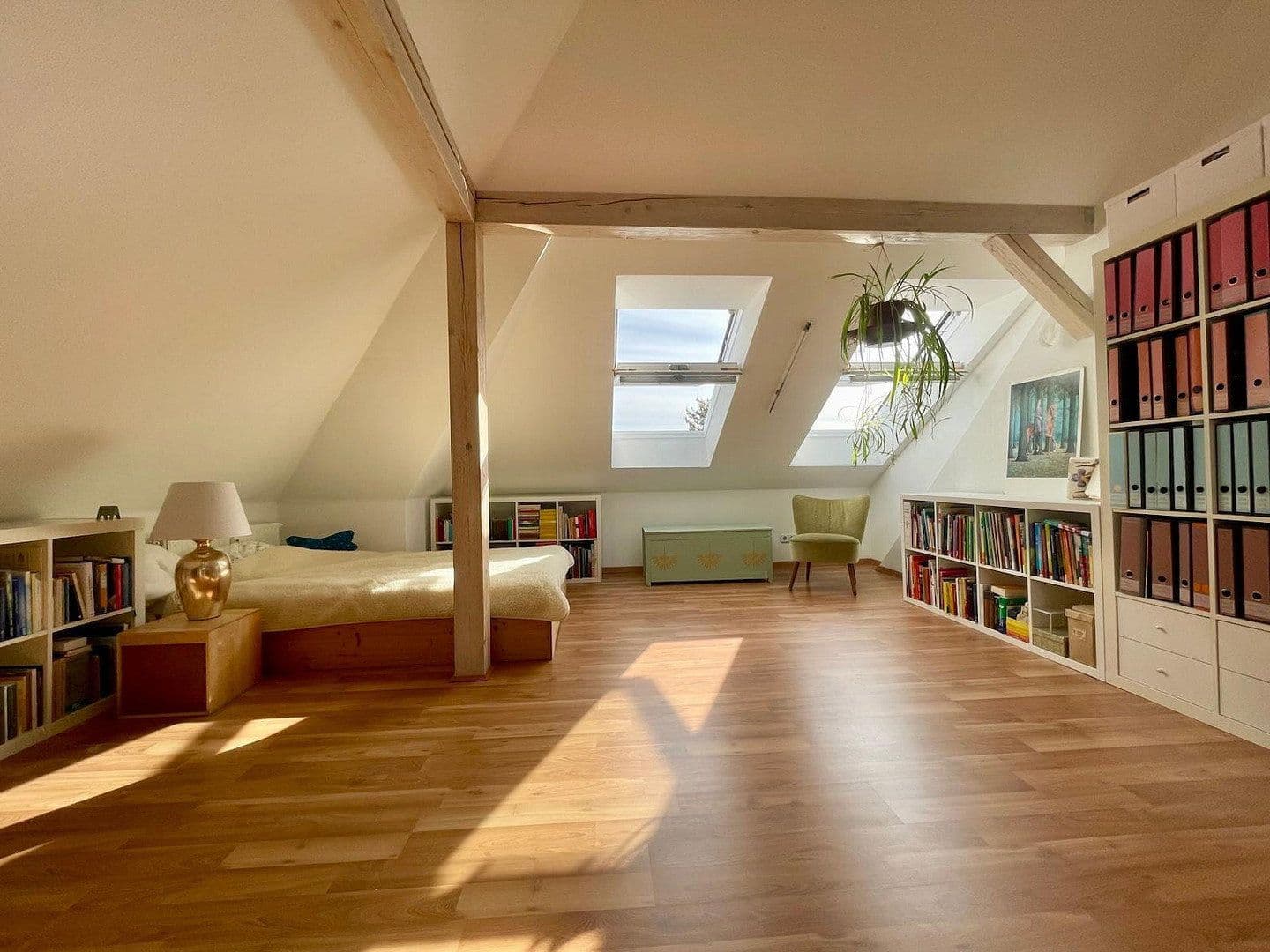 Prenájom bytu 3-izbový 105 m², Markkleeberg, Sasko Prenájom bytu 3-izbový 105 m², Markkleeberg, Sasko