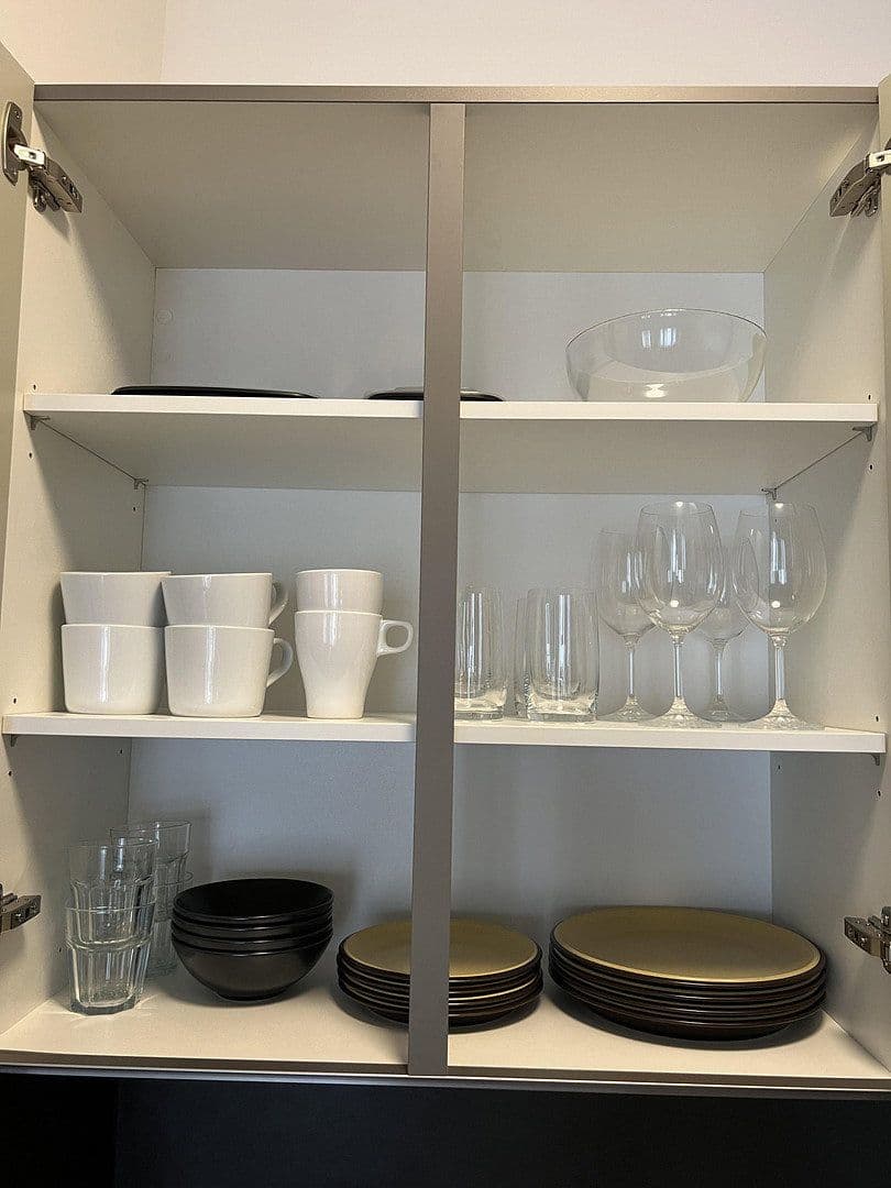 Prenájom bytu 2-izbový 40 m², Hohenstaufenstraße 9, Berlin, Berlín Prenájom bytu 2-izbový 40 m², Hohenstaufenstraße 9, Berlin, Berlín