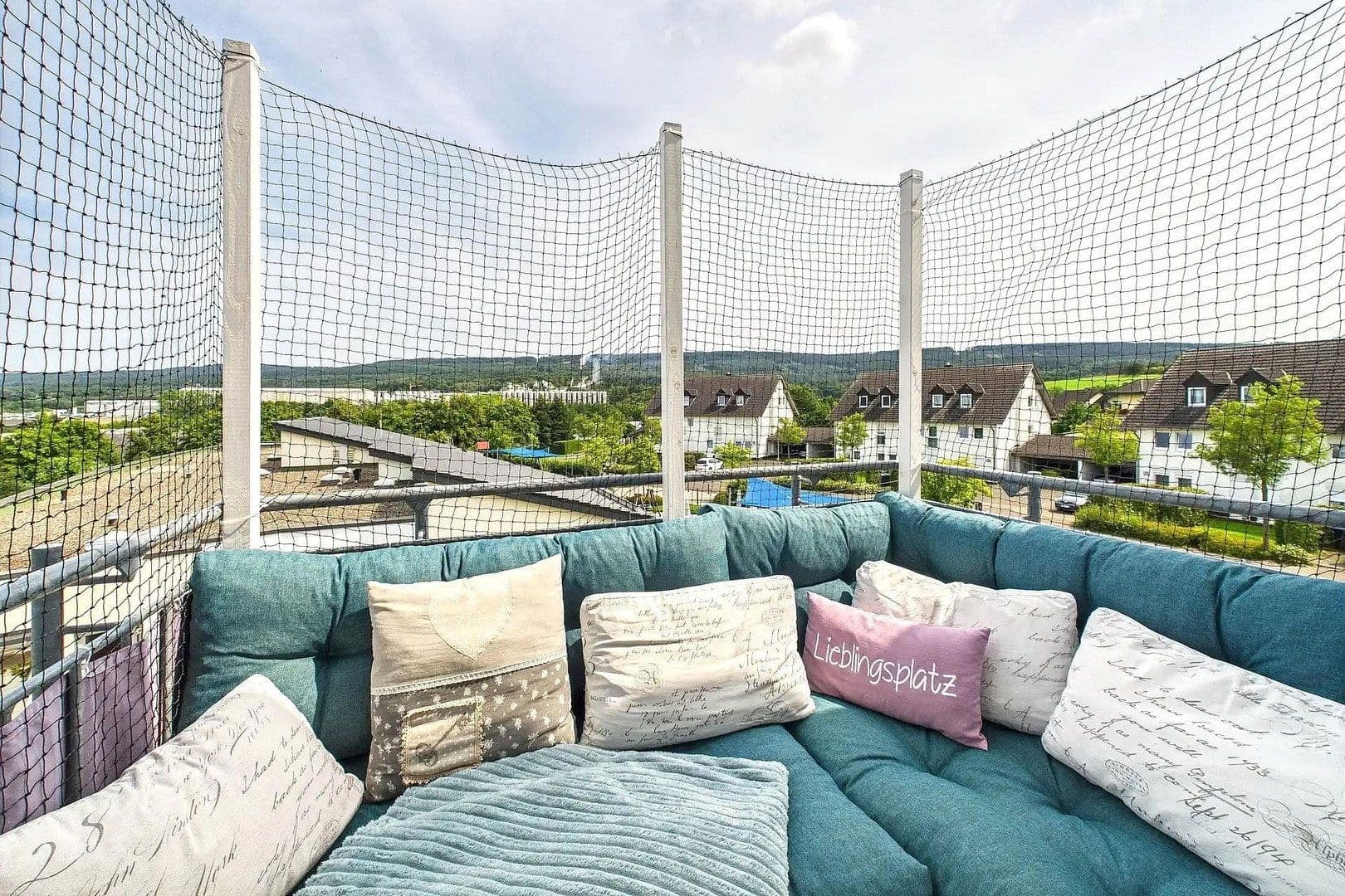 Prenájom bytu 4-izbový 108 m², Morbach, Porýnie-Falcko Prenájom bytu 4-izbový 108 m², Morbach, Porýnie-Falcko