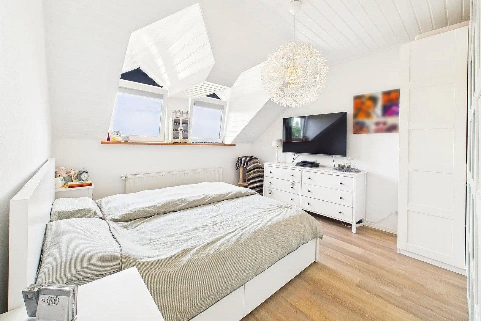 Prenájom bytu 4-izbový 108 m², Morbach, Porýnie-Falcko Prenájom bytu 4-izbový 108 m², Morbach, Porýnie-Falcko