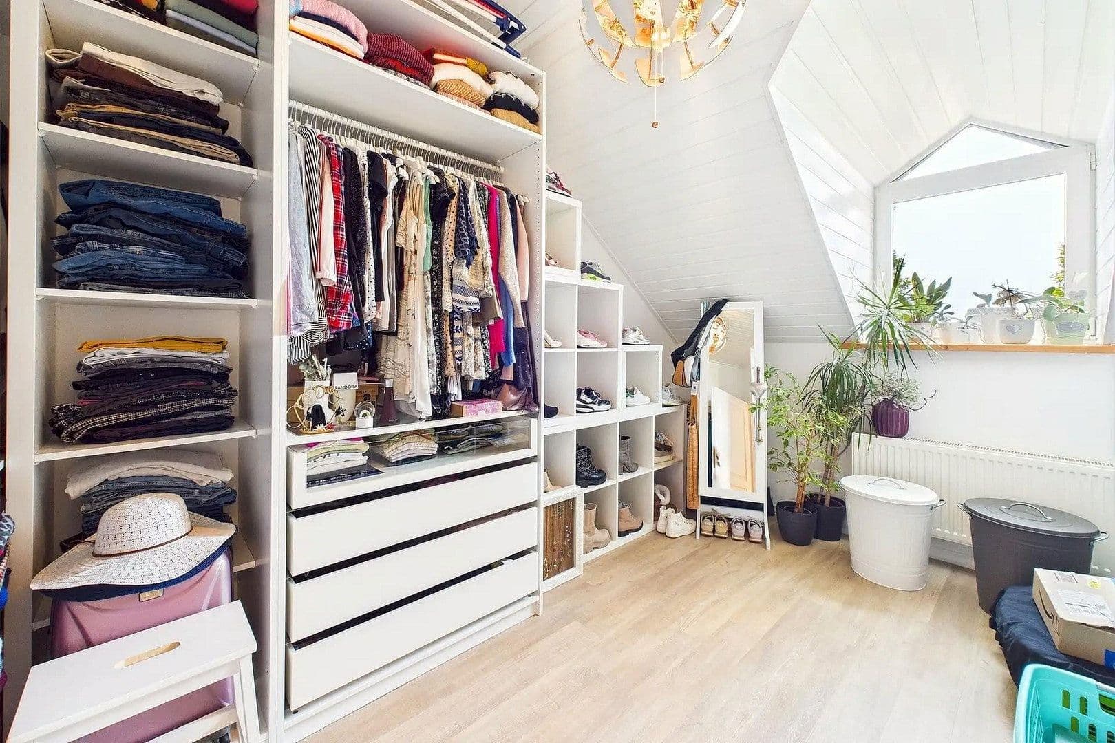 Prenájom bytu 4-izbový 108 m², Morbach, Porýnie-Falcko Prenájom bytu 4-izbový 108 m², Morbach, Porýnie-Falcko